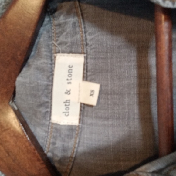 Anthropology Cloth N Stone Womens Gray Button Up Shirt  Tencell Womens Xs - Picture 3 of 8